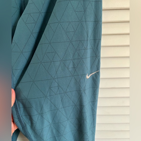 Nike Relay Crop Women’s Running Tights Size Medium - Picture 3 of 6